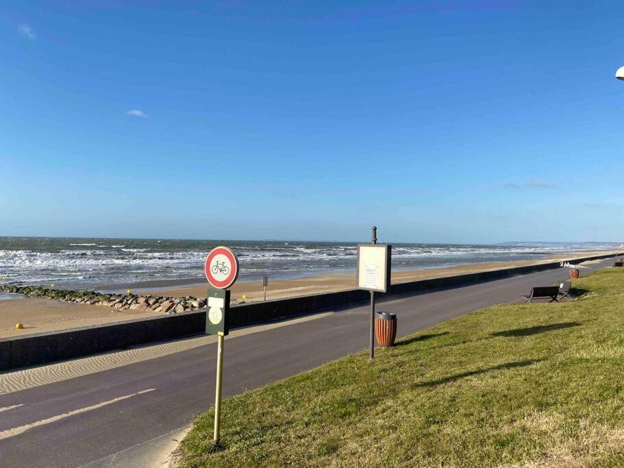 L'Echappee Cabourgeaise Appartement Buitenkant foto